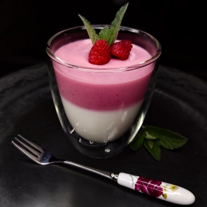 Deser jogurtowo-malinowy 