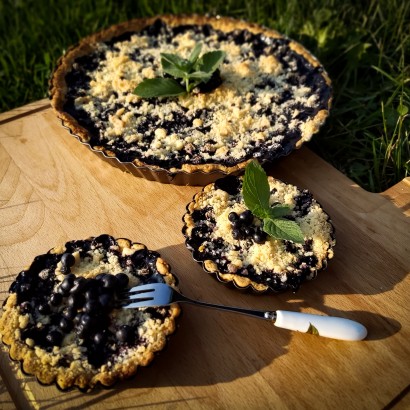 Tarta z jagodami i kruszonką 