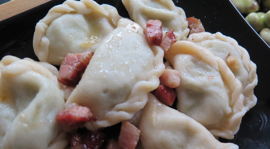 Pierogi z bobem