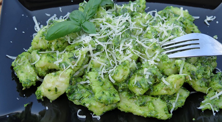 Gnocchi z pesto szpinakowym