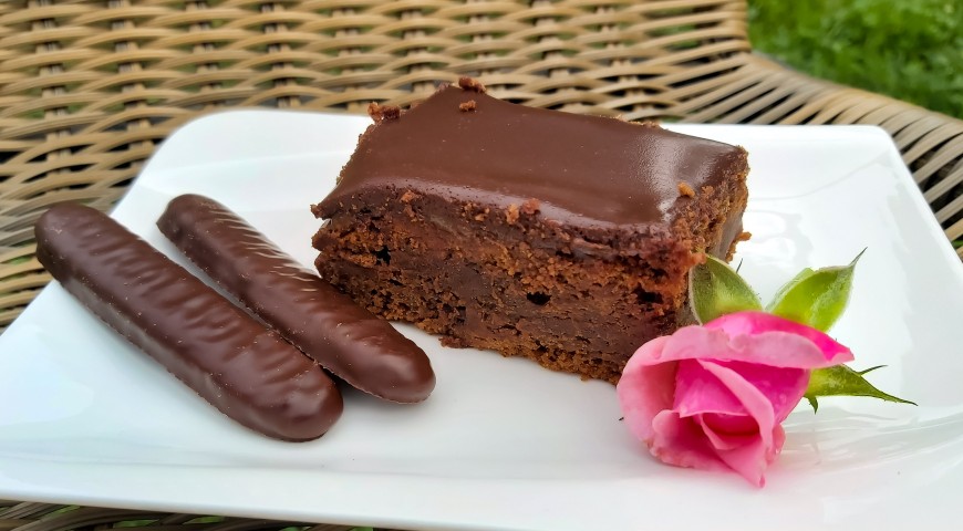 Brownie z solonym karmelem