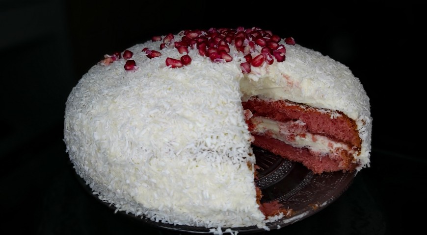 Pink coconut cake 
