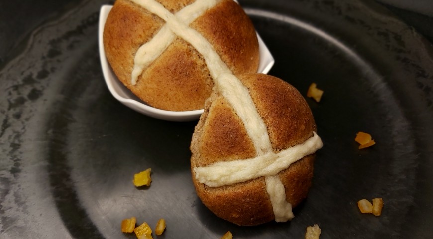 Hot Cross Buns - angielskie bułki 