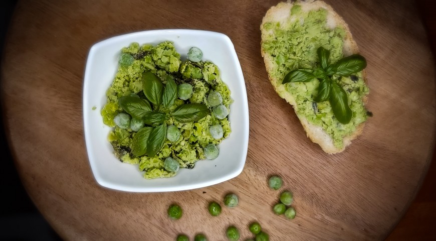 Pesto z zielonego groszku