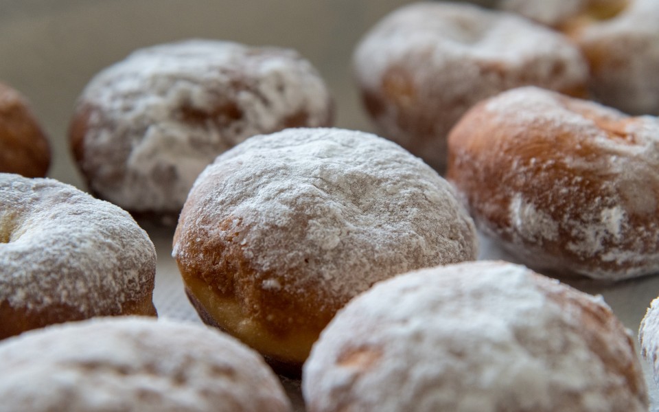 Domowe pączki i inne słodycze na karnawał – jak zrobić je z robotem kuchennym? – Speedcook